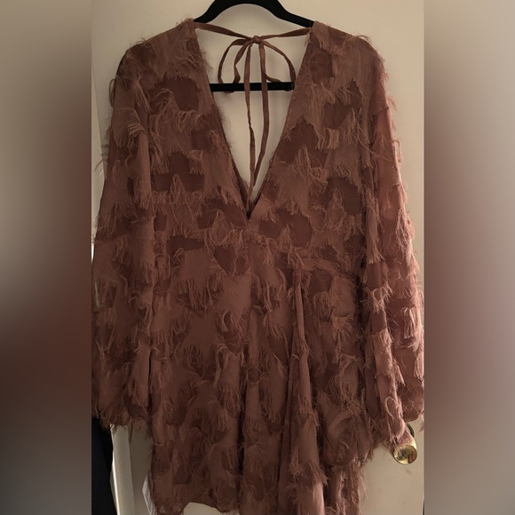 ASOS DESIGN fluffy v neck mini dress with tie waist and tie back size 10. - Picture 3 of 3